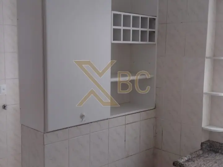 Edifício Residencial Veneza - Apartamento para reforma a uma quadra do mar em Balneário Camboriú