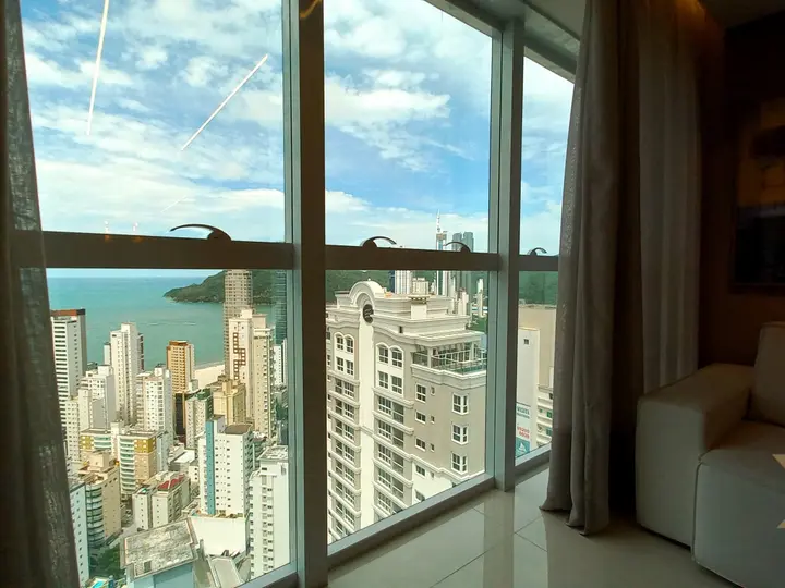 Apartamento Vista Mar à Venda no Phoenix Tower - Barra Sul, Balneário Camboriú