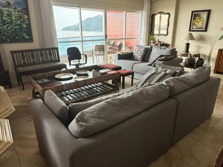 Number One - Apartamento Frente Mar com 4 Dormitórios no Centro de Balneário Camboriú