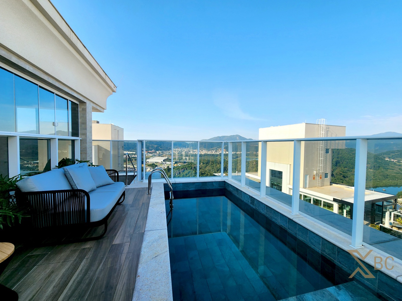 Hamptons Village - Barra Sul | Cobertura Duplex com Piscina Privativa e Vista Mar em Balneário Camboriú