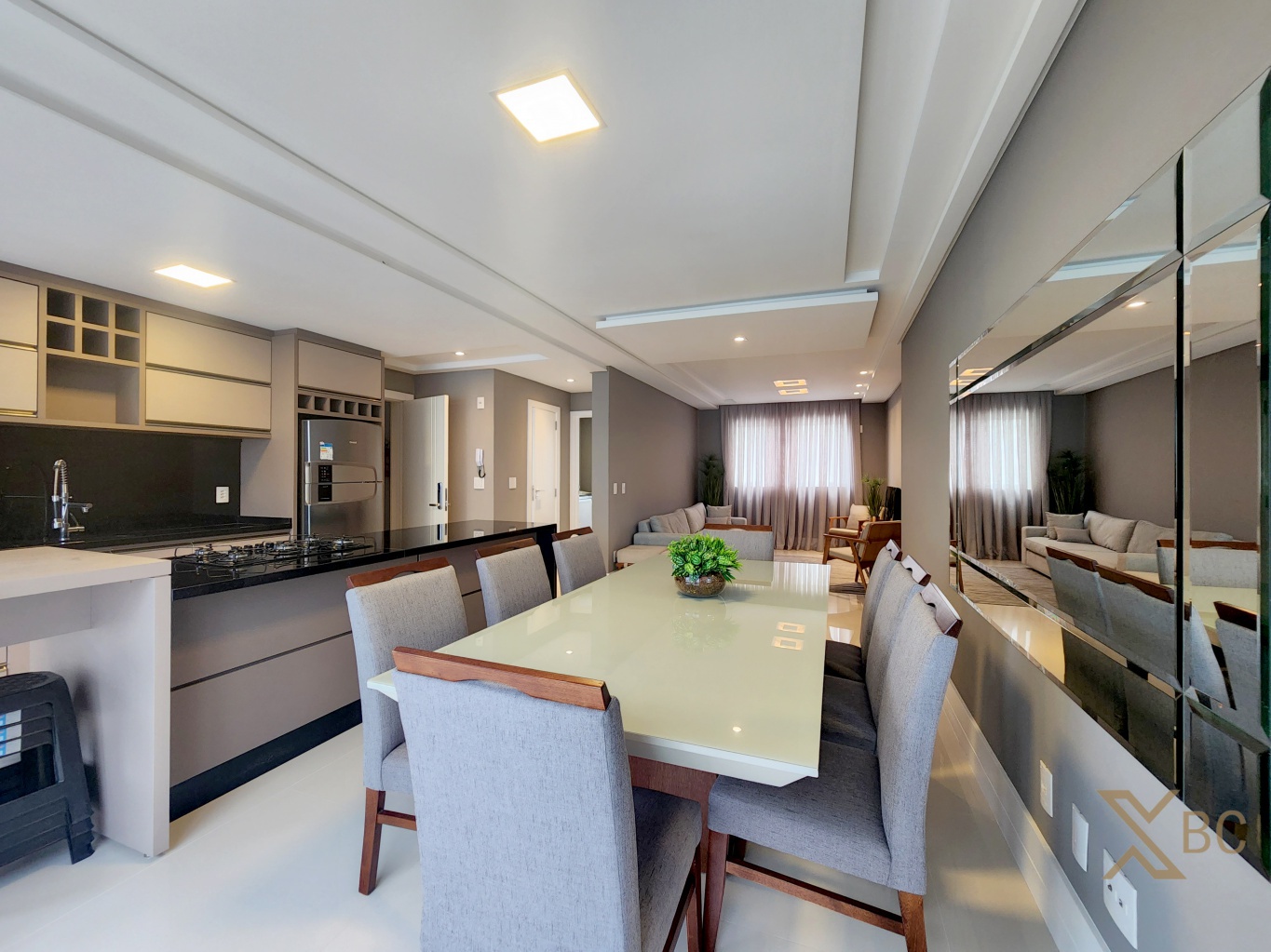 Ed. Essence Residence - Pioneiros | Apartamento Vista Mar com 3 Suítes e 3 Vagas em Balneário Camboriú
