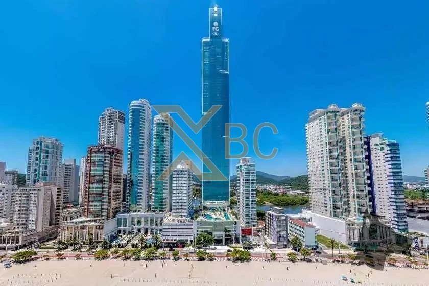 Edifício One Tower - Apartamento com 4 suítes, 4 vagas e vista mar à venda em Balneário Camboriú