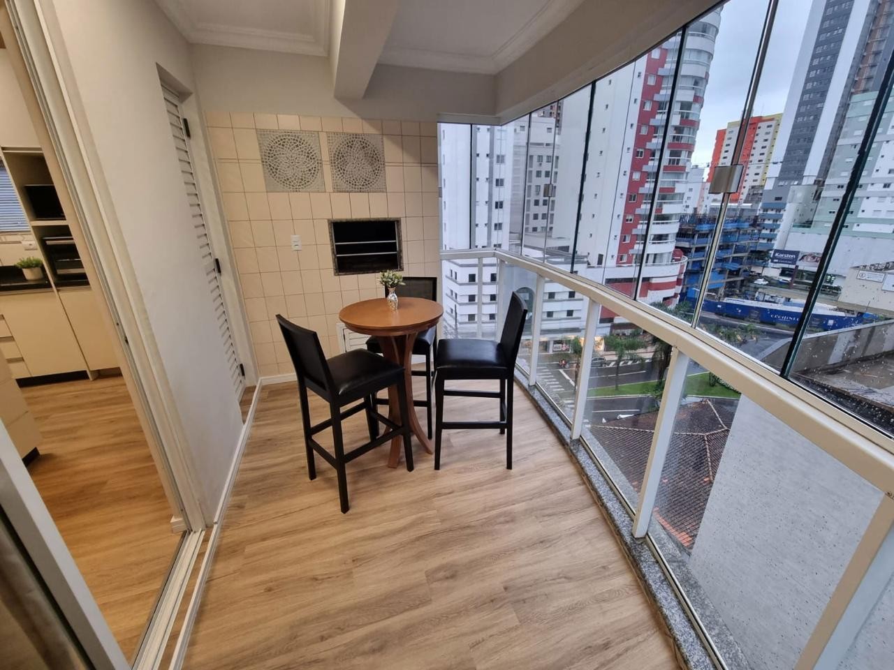 Apartamento 03 dorms, 02 vagas de garagem , centro