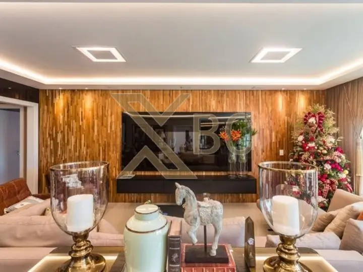 Apartamento à Venda no Edifício Four Seasons em Balneário Camboriú
