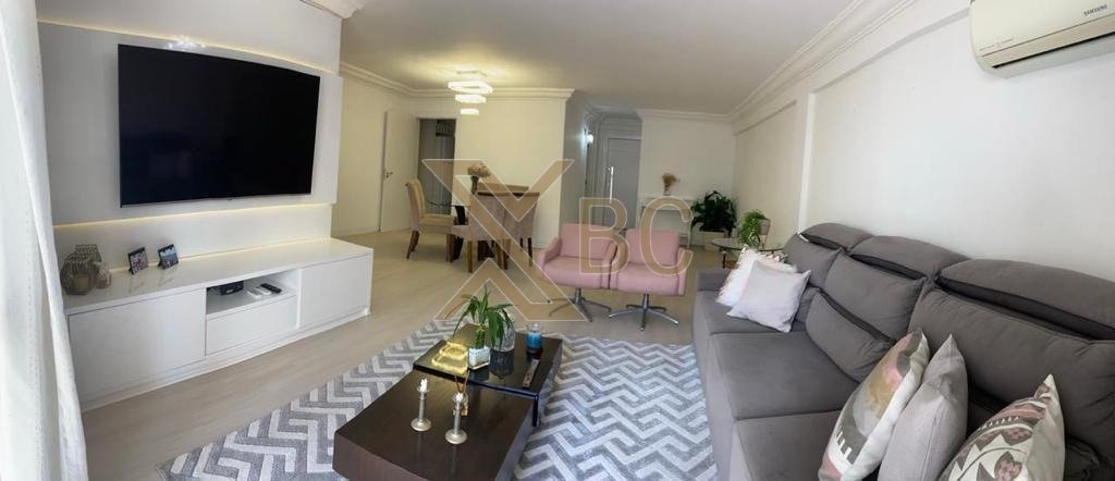 Apartamento à Venda no Edifício Oliveira - Barra Sul, Balneário Camboriú