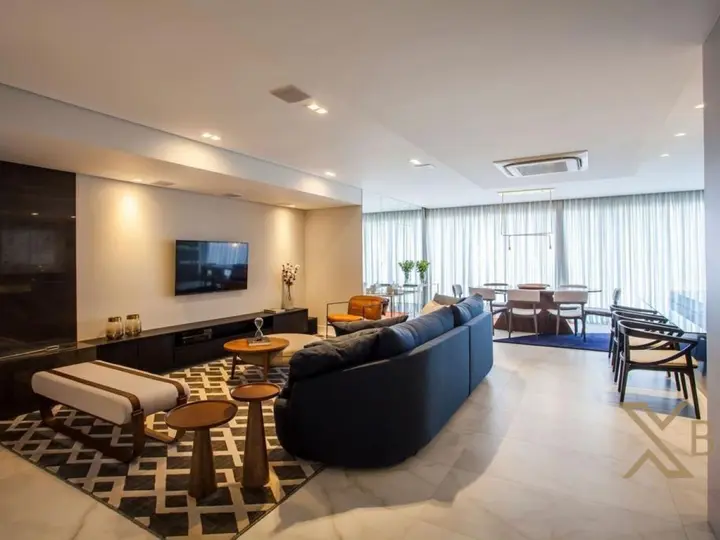 Apartamento de Luxo à Venda no Edifício Ocean Breeze - Centro de Balneário Camboriú