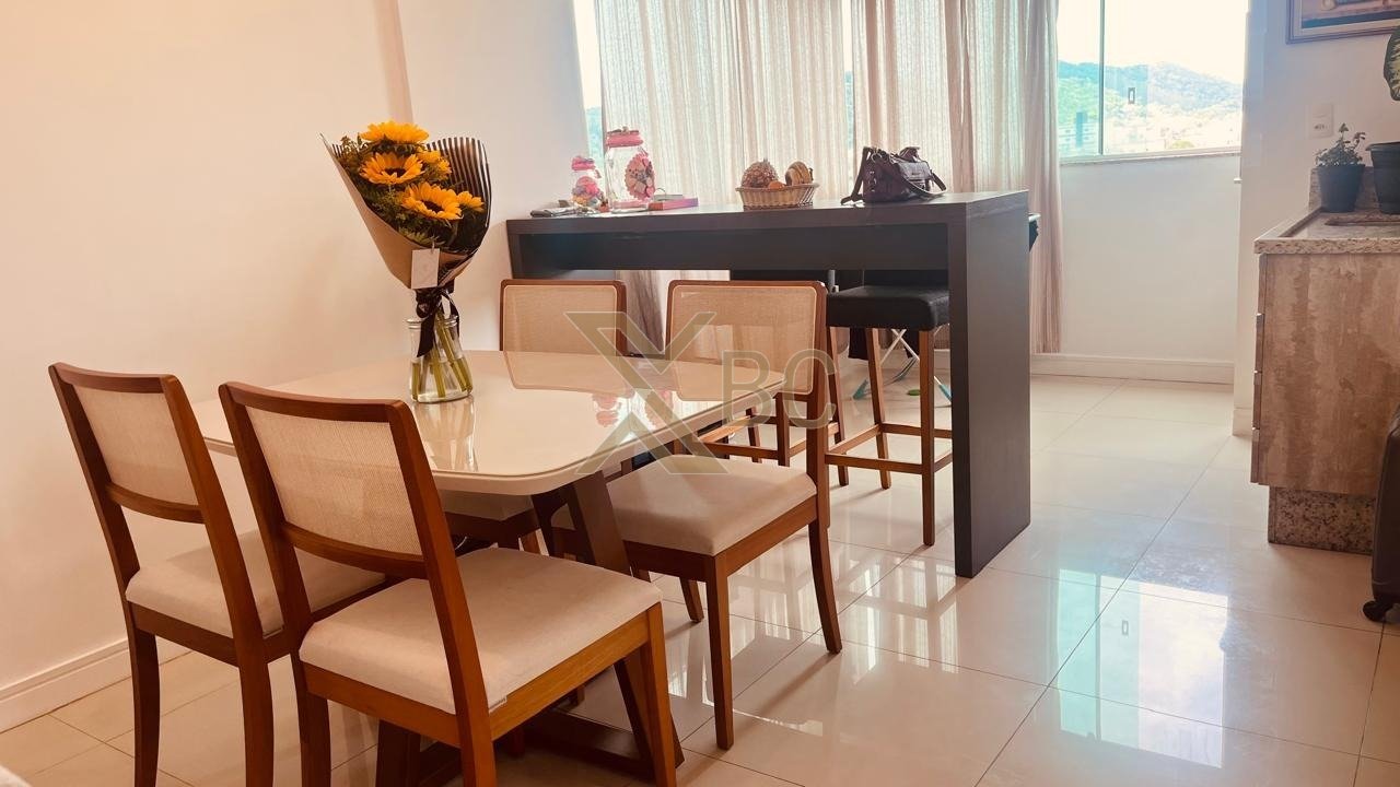Edifício Efraim - Apartamento com 3 suítes, 2 vagas e alta privacidade no Centro de Balneário Camboriú