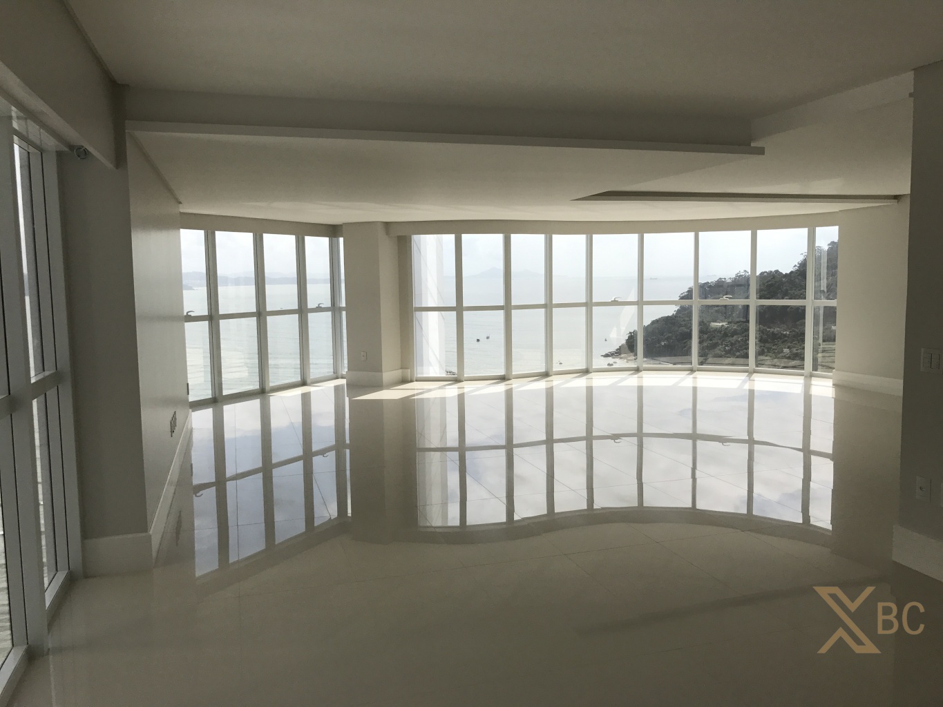 Apartamento Frente Mar à Venda no Ibiza Towers - Barra Sul | Balneário Camboriú