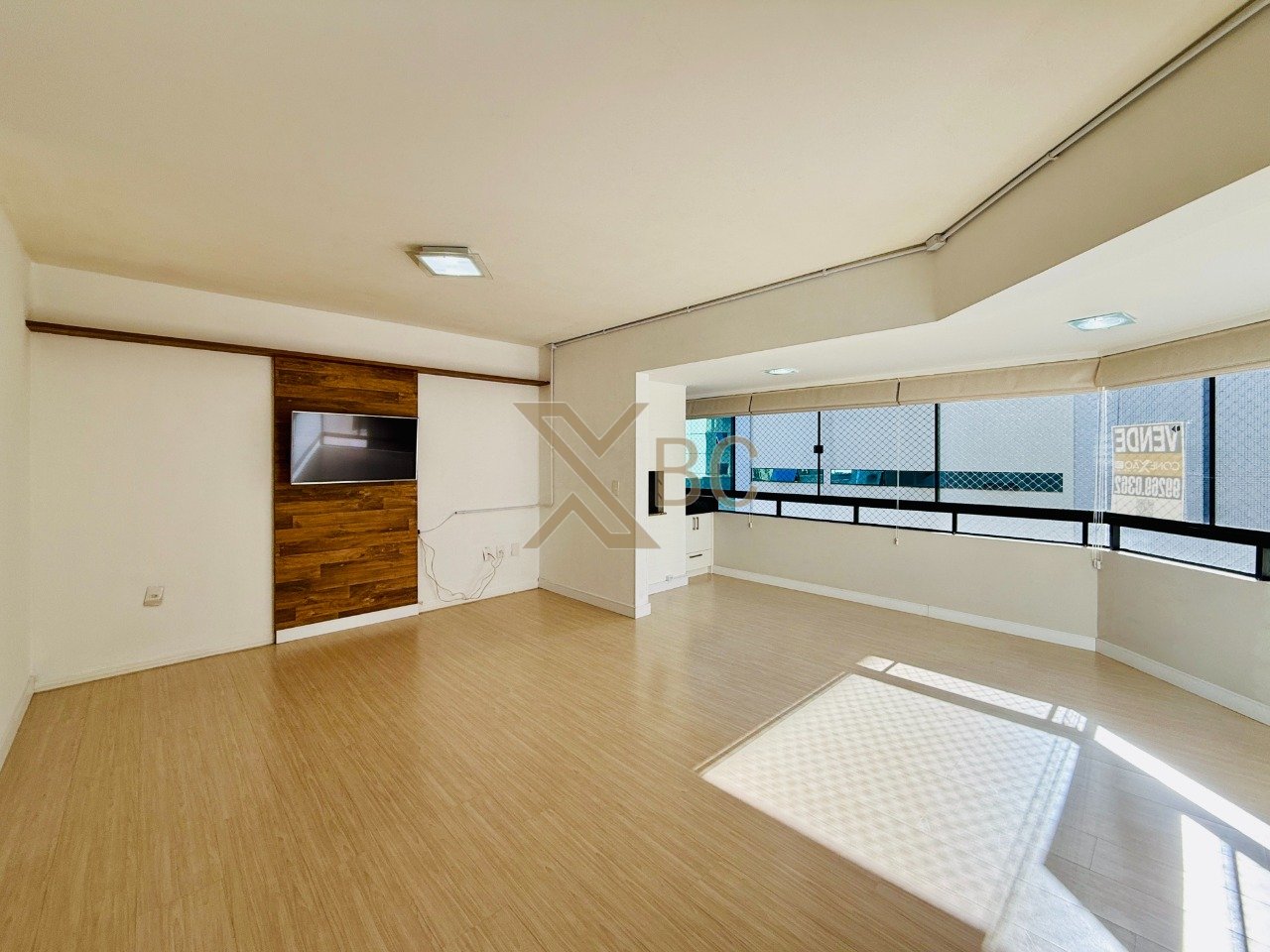 Apartamento com 3 Dormitórios no Edifício Elis Regina no Centro de Balneário Camboriú