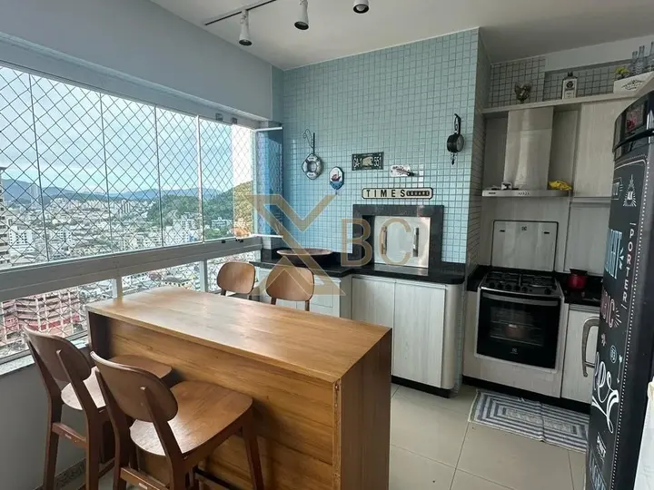 Apartamento no Edifíco Bouganville no Centro de Balneário Camboriú