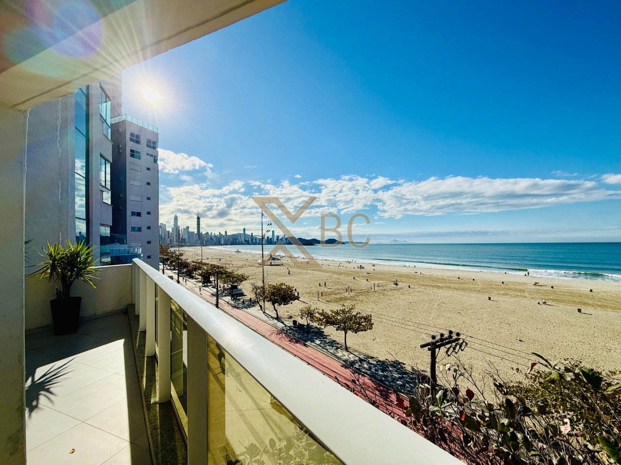 Residencial Alice - Apartamento na Barra Sul de Balneário Camboriú