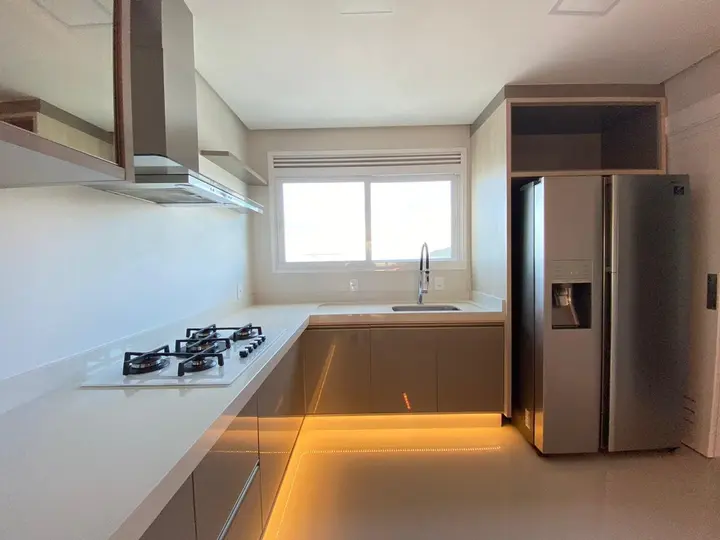 Apartamento Mobiliado à Venda no Magnifique Tower - Centro-Sul de Balneário Camboriú