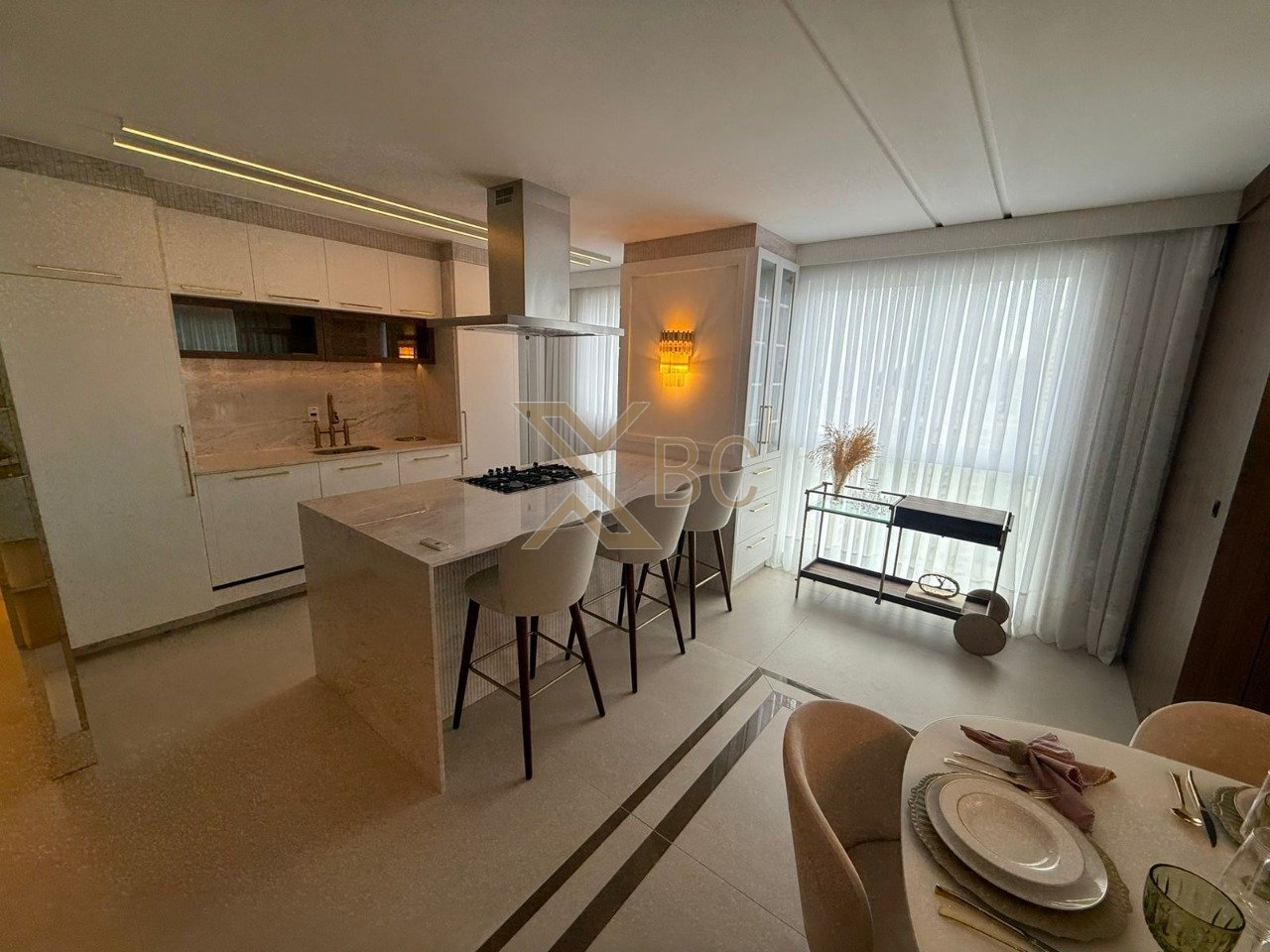 Cobertura Duplex Mobiliada e Decorada com Piscina Privativa no Olimpia Residence - Centro de Balneário Camboriú