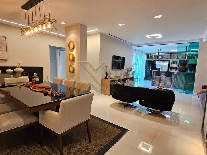 Apartamento Mobiliado à Venda no Château de Versailles - Centro de Balneário Camboriú