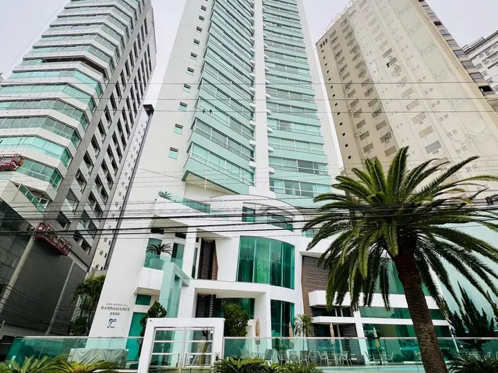 Ed. Barramares - Apartamento frente mar, mobiliado, com 4 suítes, 3 vagas de garagem, Balneário Camboriú/SC.