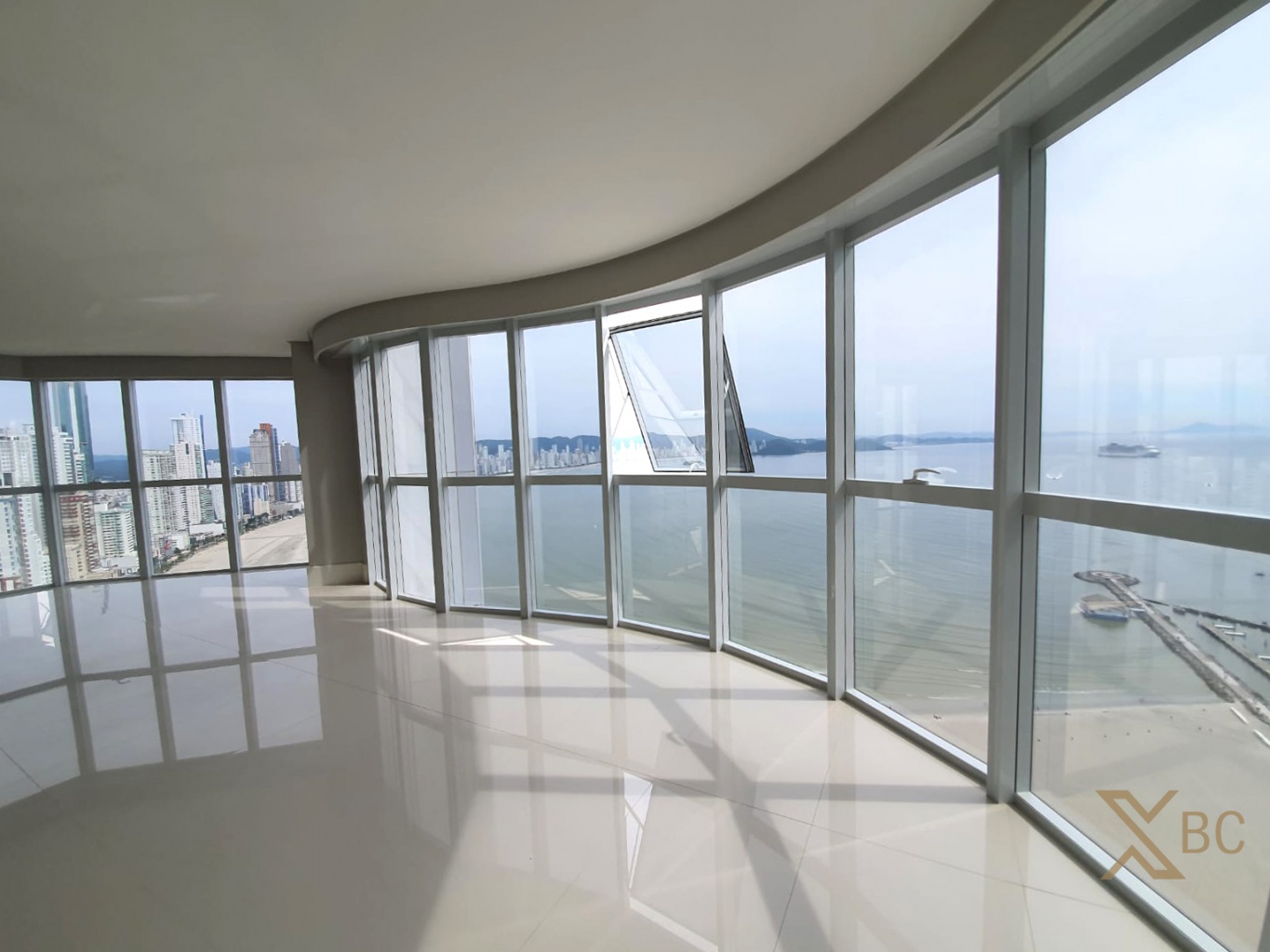 Ibiza Towers - Apartamento Frente Mar com 4 Suítes à Venda na Barra Sul - Balneário Camboriú