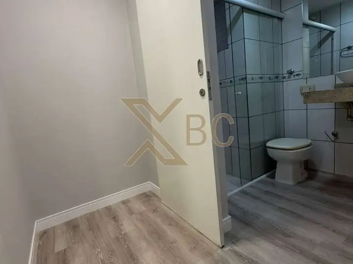 Apartamento à venda no Edifício Via Veneto - Centro de Balneário Camboriú