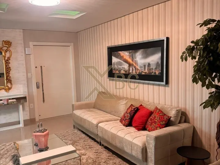 Apartamento no Sea's Tower em Meia Praia, Itapema