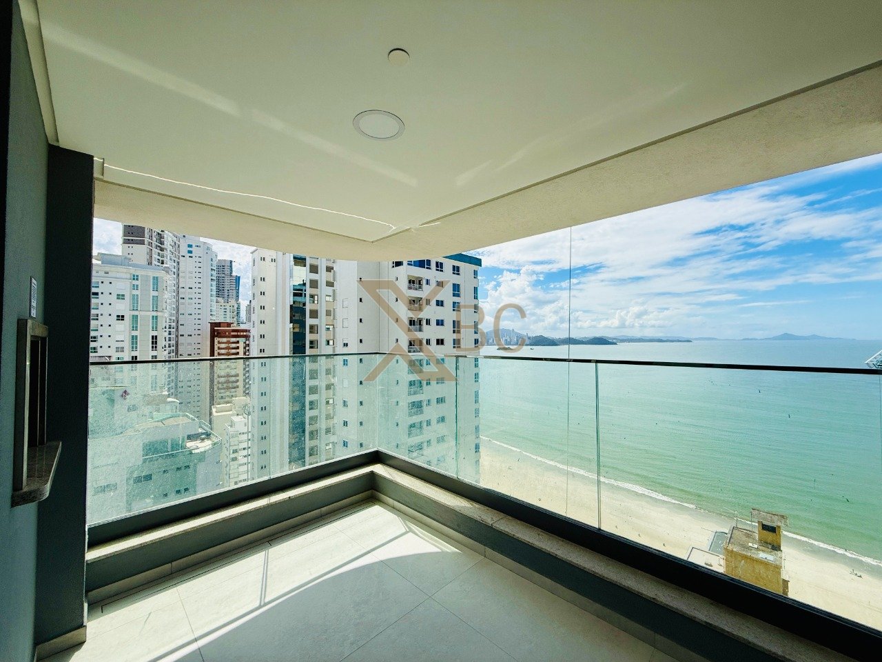 Tonino Lamborghini Residences Balneário Camboriú - Luxo italiano a 50m do mar na Barra Sul