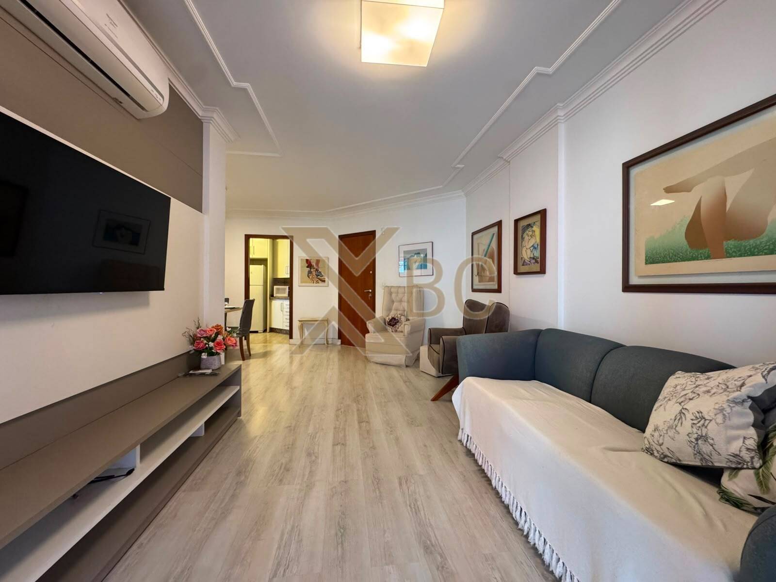 Edifício Morro dos Ventos - Apartamento Mobiliado na Quadra Mar em Balneário Camboriú