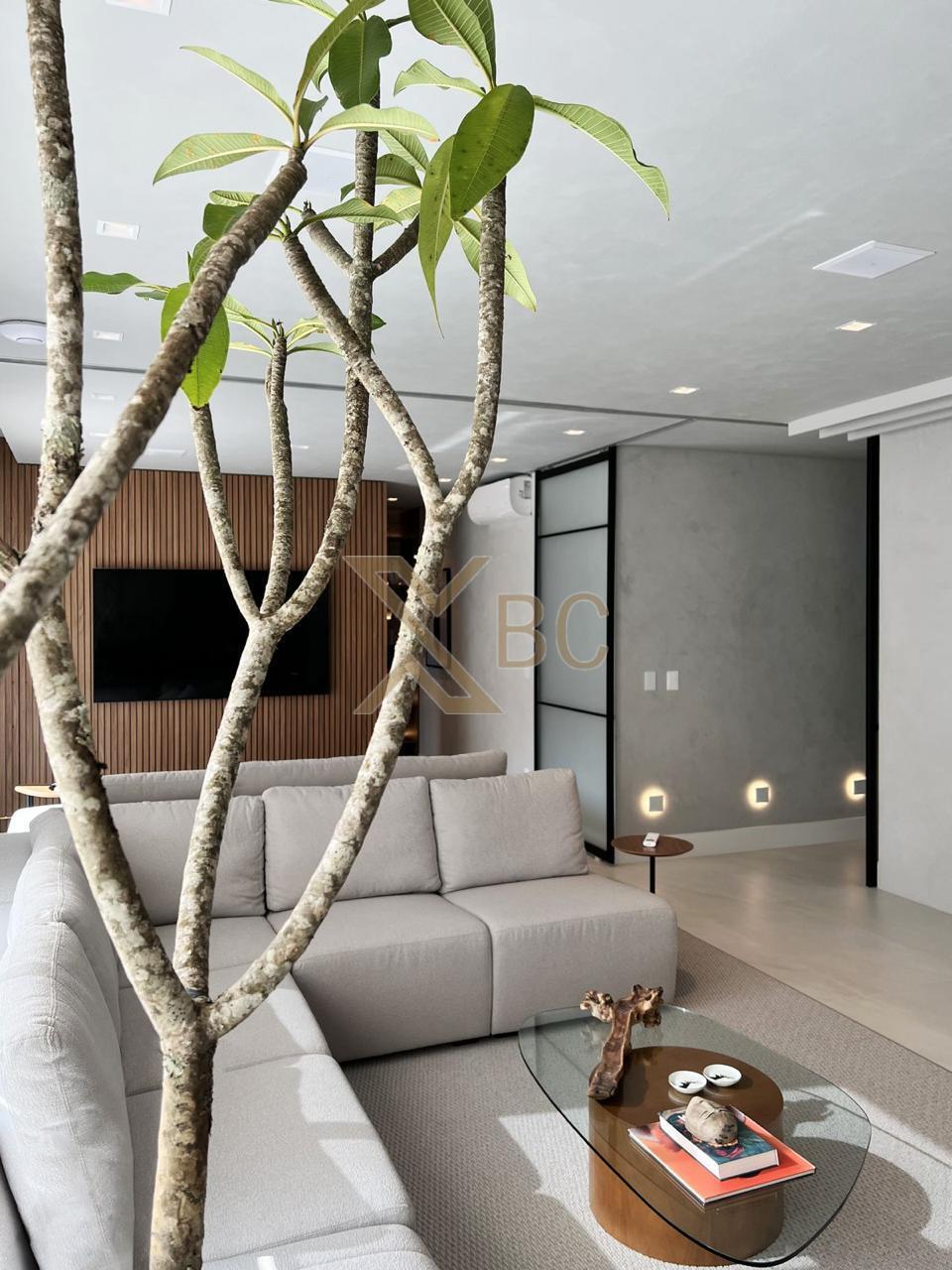 Apartamento 3 dormitórios em centro Balneário Camboriú