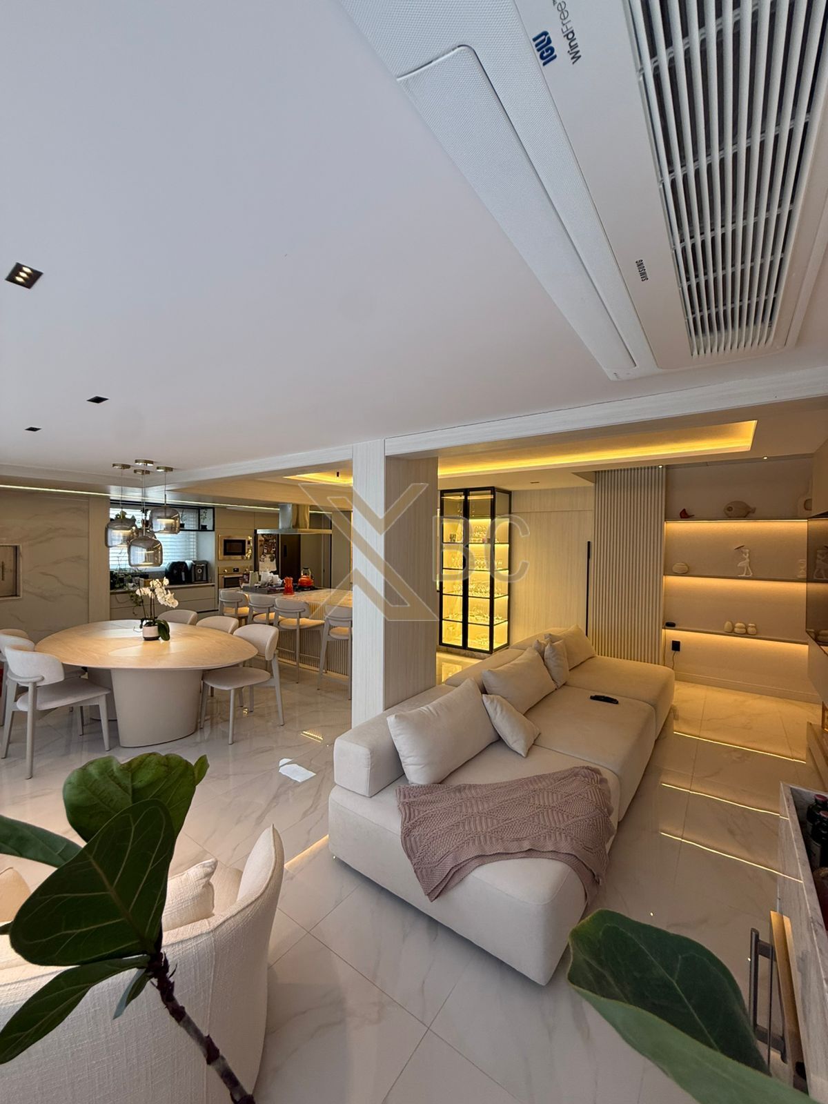 Montmartre Residence – Apartamento à Venda no Centro de Balneário Camboriú