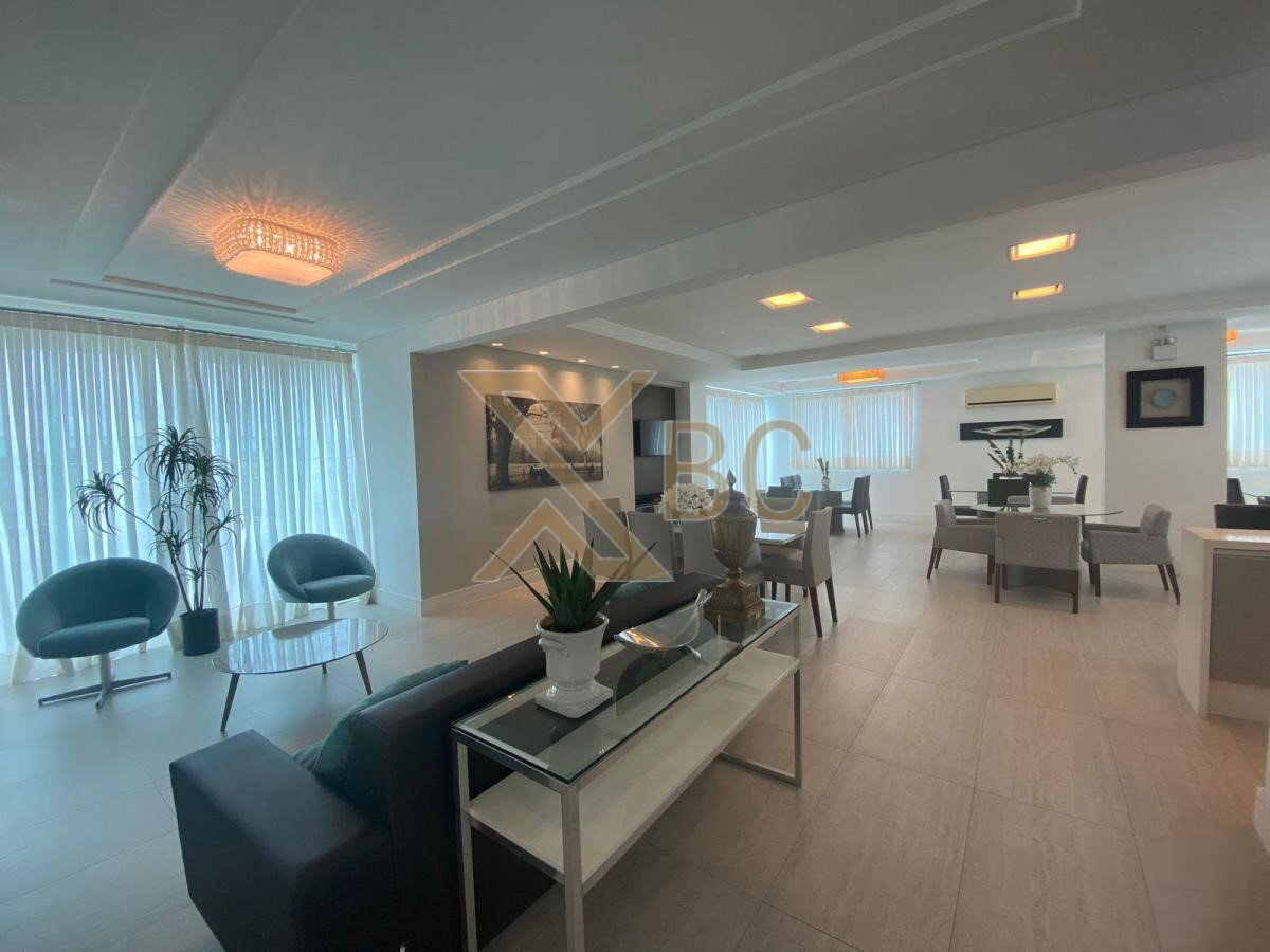 Cobertura duplex à venda 4 suítes no Centro