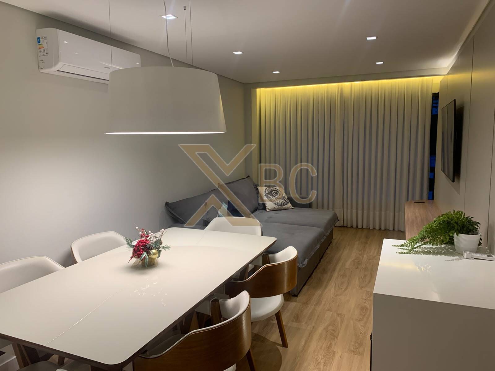 Residencial Carolina – Apartamento com 2 Suítes à Venda em Balneário Camboriú