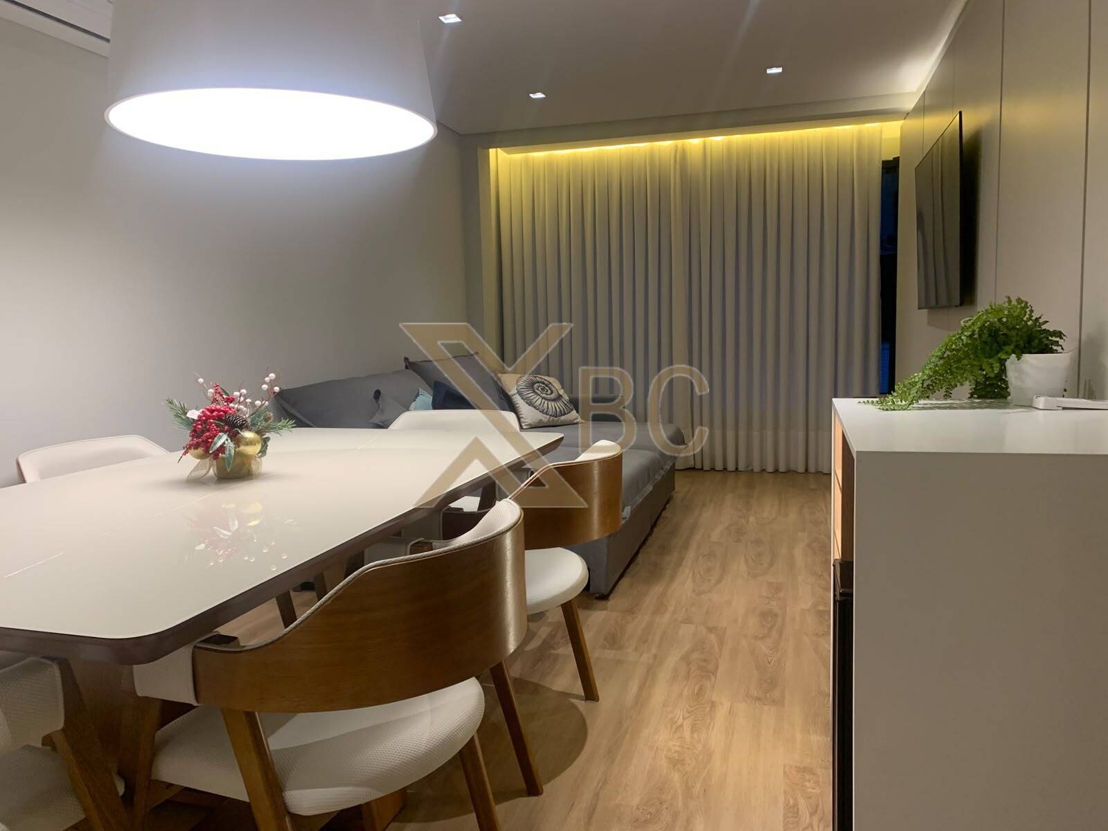 Residencial Carolina – Apartamento com 2 Suítes à Venda em Balneário Camboriú