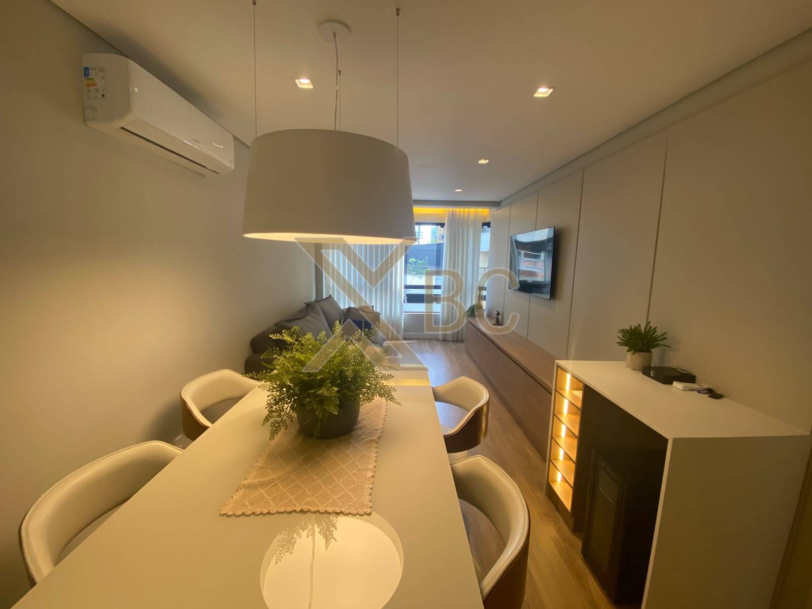Residencial Carolina – Apartamento com 2 Suítes à Venda em Balneário Camboriú