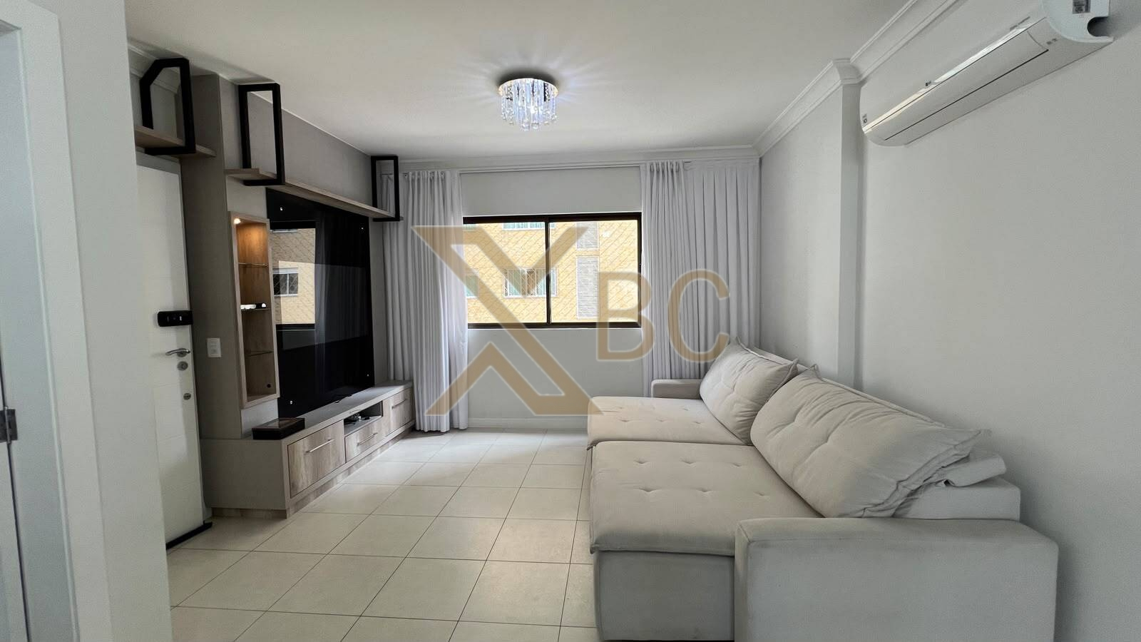 Residencial Akhenaton - Apartamento à venda 3 dormitórios no Centro