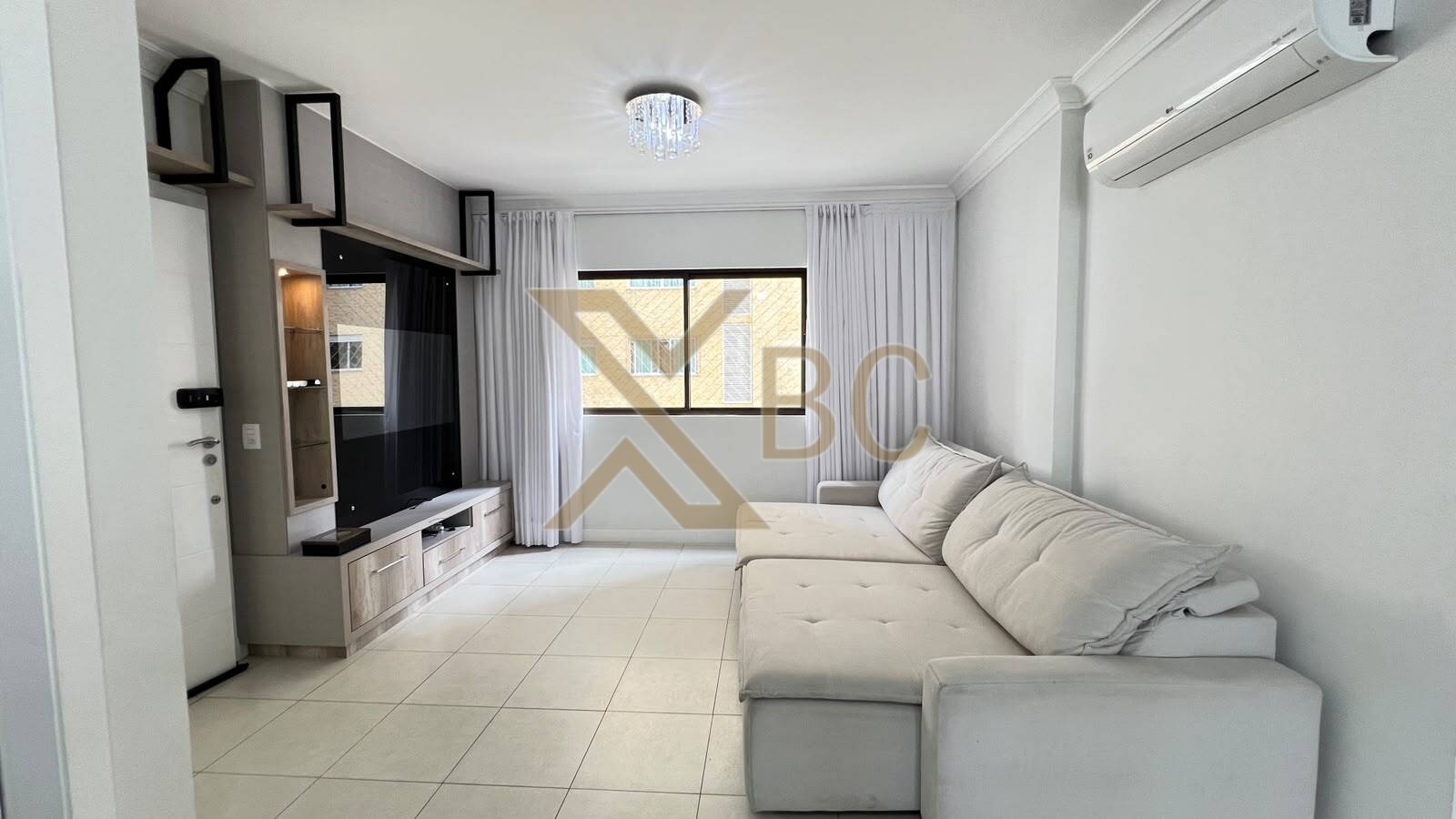 Residencial Akhenaton - Apartamento à venda 3 dormitórios no Centro