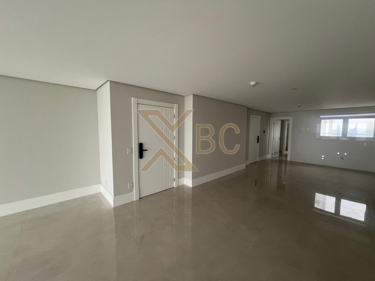 One Tower - Apartamento à venda 4 suítes no Centro