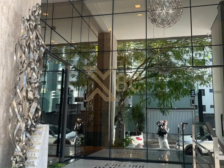Apartamento de 3 Suítes à Venda no Edifício Colina di Napoli - Centro de Balneário Camboriú
