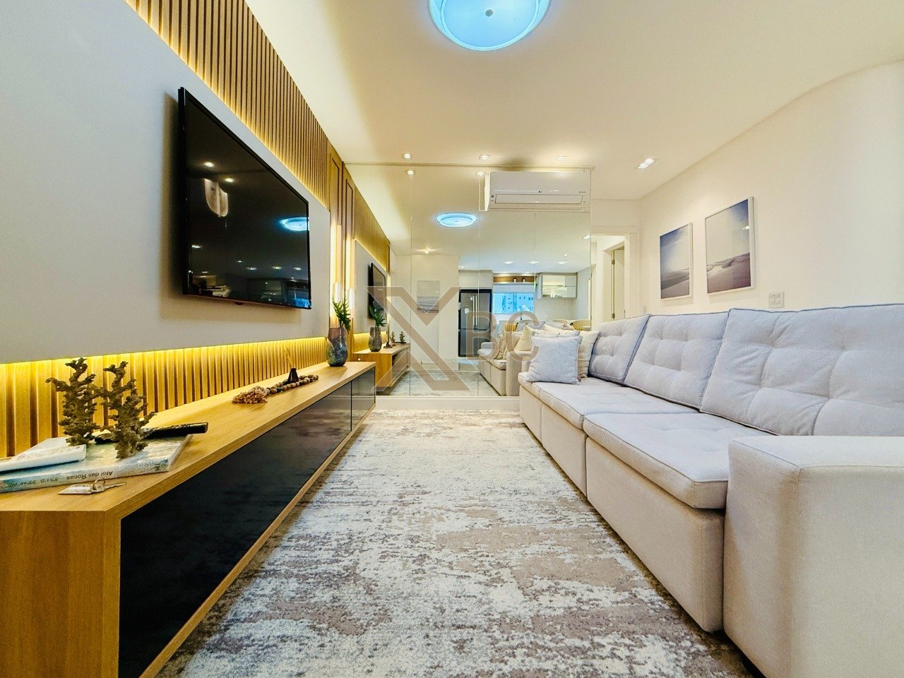 Excelente Apartamento no Edifício Villa di Mare em Balneário Camboriú