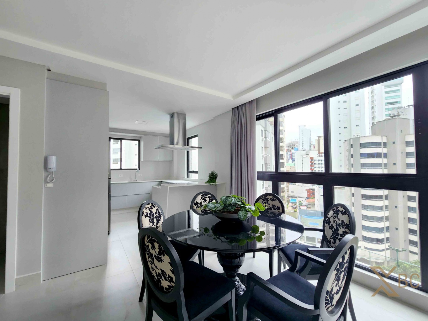 Sauer Residence - Apartamento Quadra Mar com 3 Suítes à Venda no Centro de Balneário Camboriú