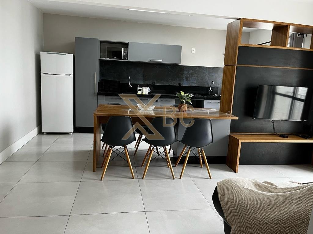 Edifício Santos Dumont - Apartamento Quadra Mar no Centro de Balneário Camboriú