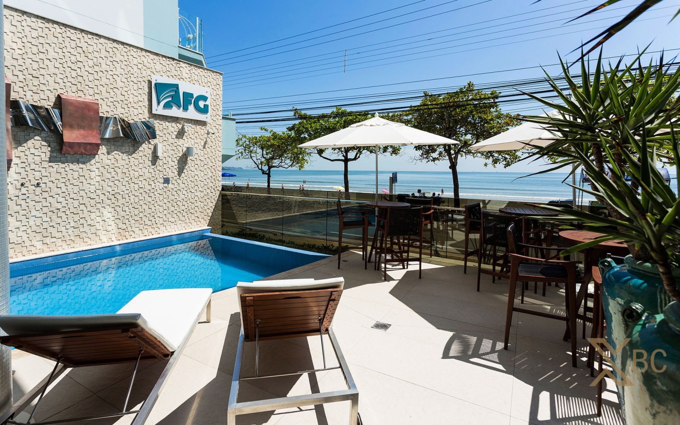 Gran Felicitá - Apartamento Frente Mar com 4 Suítes para alugar no Centro de Balneário Camboriú