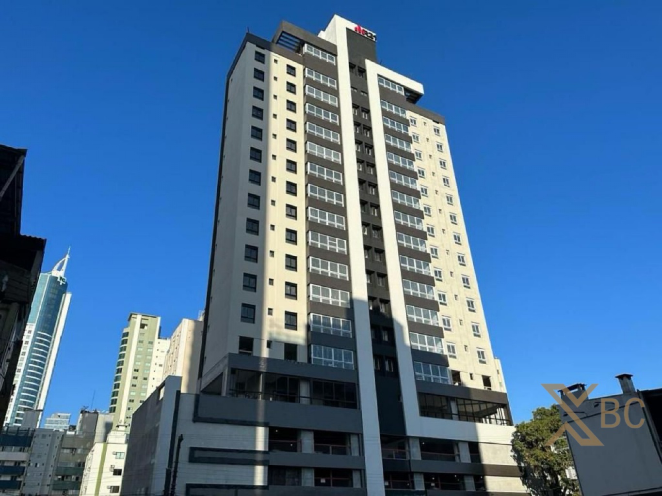 Porto Rotterdam Residence - Apartamento com 3 Suítes à Venda no Centro de Balneário Camboriú