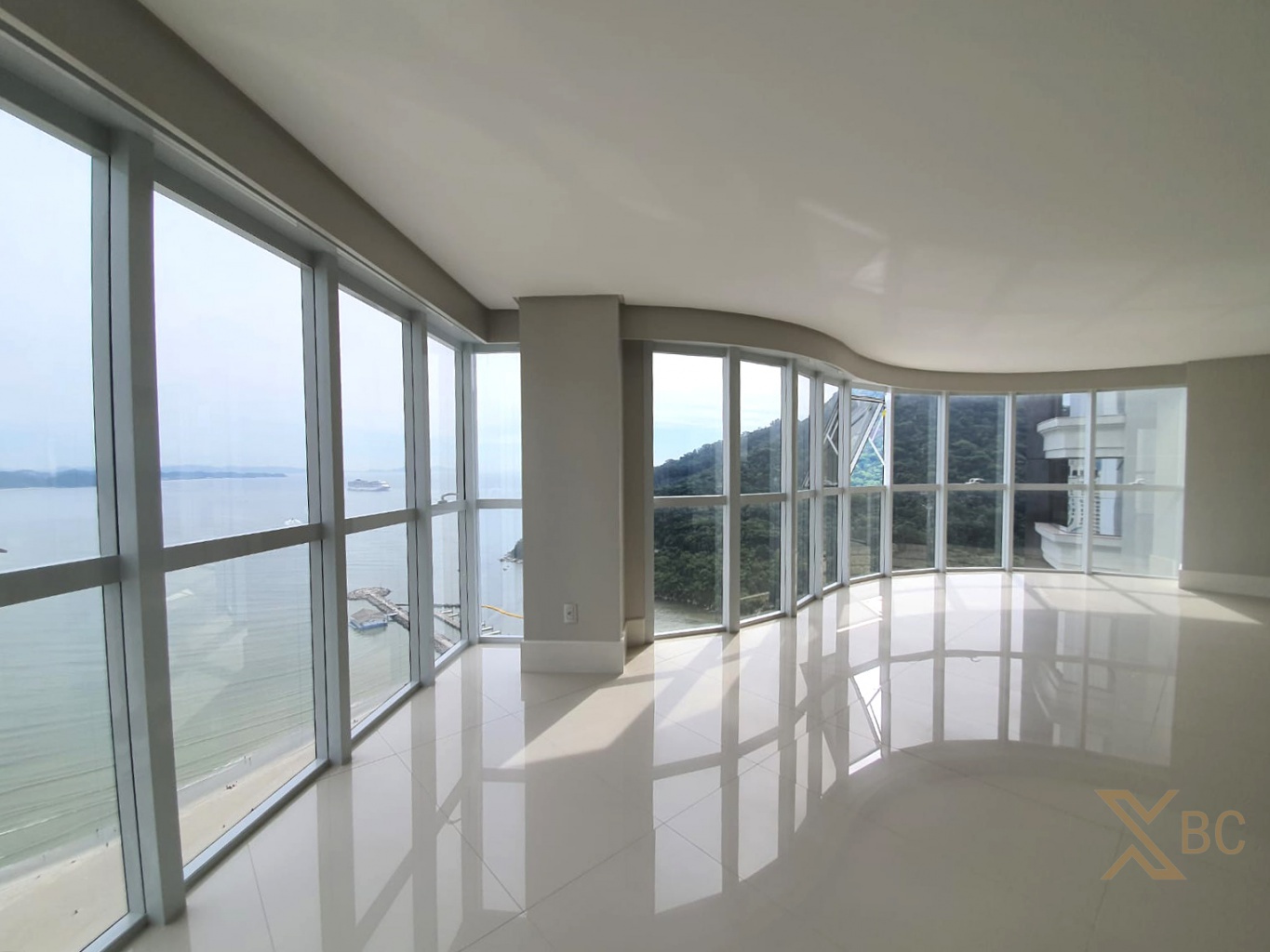 Ibiza Towers - Apartamento Frente Mar com 4 Suítes à Venda na Barra Sul - Balneário Camboriú
