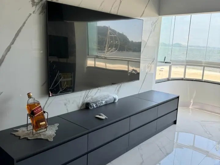 Edifício Lady - Apartamento Frente Mar à Venda no Centro de Balneário Camboriú