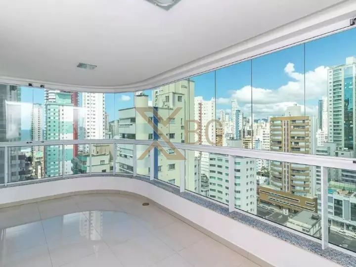 Apartamento no Edifício Dom Pablo no Centro de Balneário Camboriú