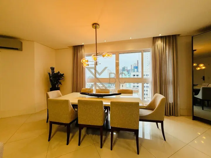 Luxuoso Apartamento em Balneário Camboriú