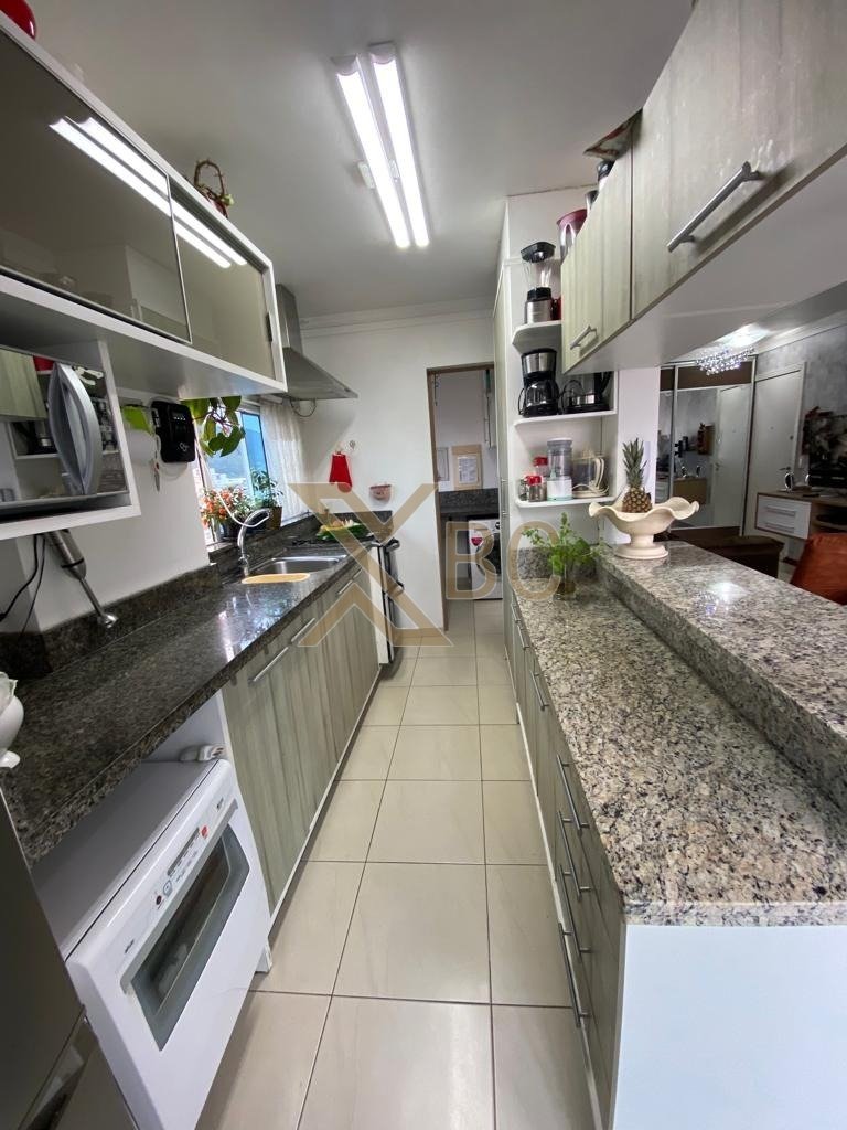 Apartamento à Venda no Edifício Pedro Paulo Faigel - Centro de Balneário Camboriú