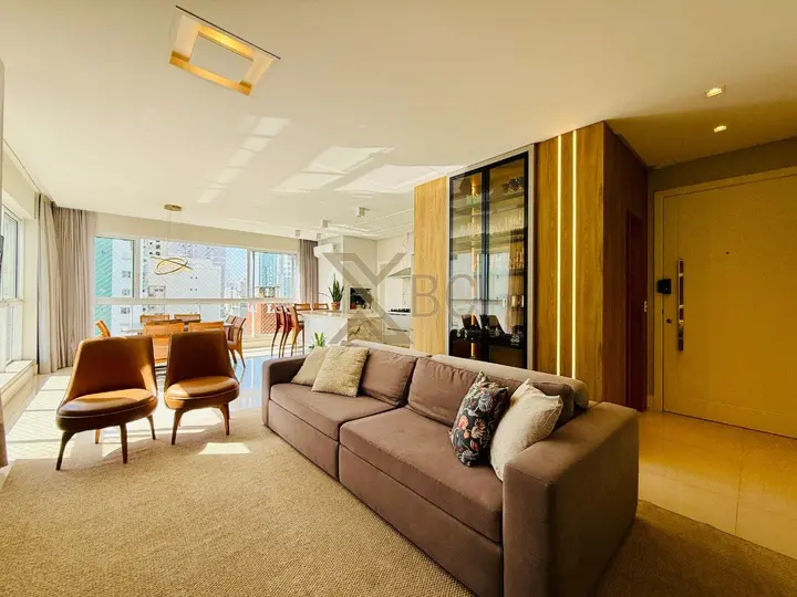 Excelente Apartamento no Edifício Barcelona Garden no Centro de Balneário Camboriú