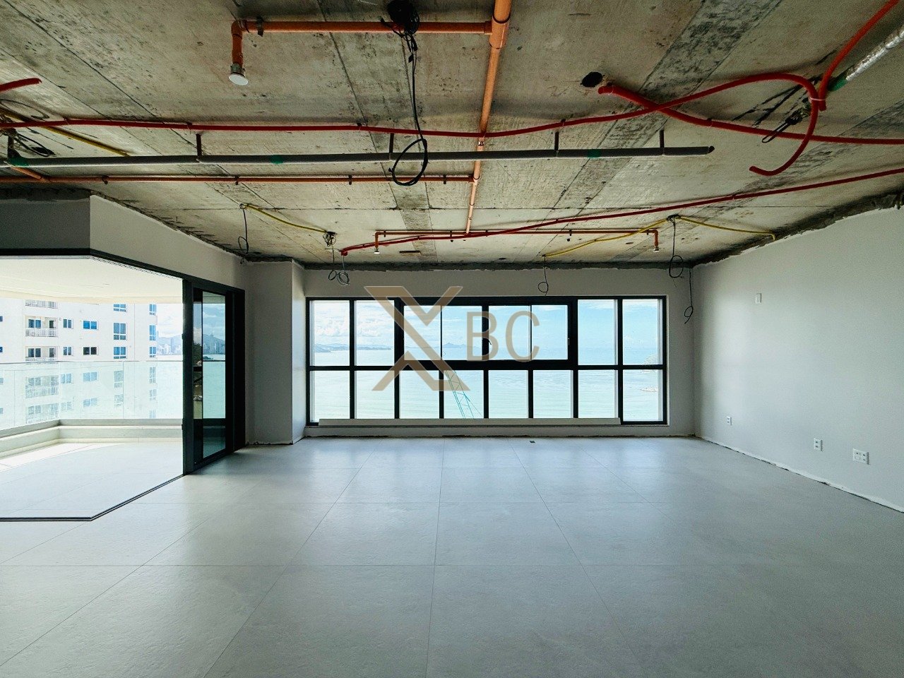 Tonino Lamborghini Residences Balneário Camboriú - Luxo italiano a 50m do mar na Barra Sul