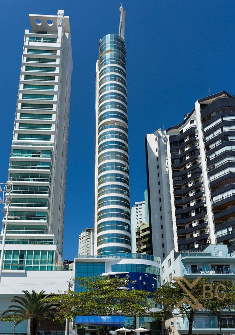 Gran Felicitá - Apartamento Frente Mar com 4 Suítes para alugar no Centro de Balneário Camboriú