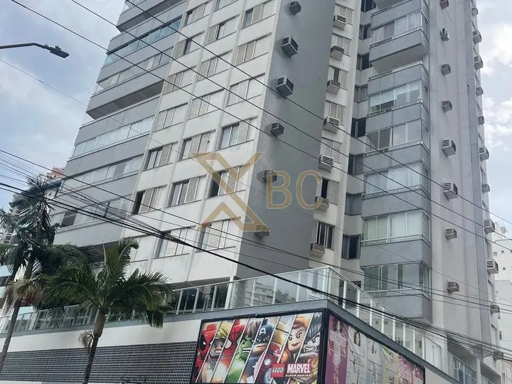 Apartamento à Venda no Edifício Dom Fernando - Av. Brasil BC