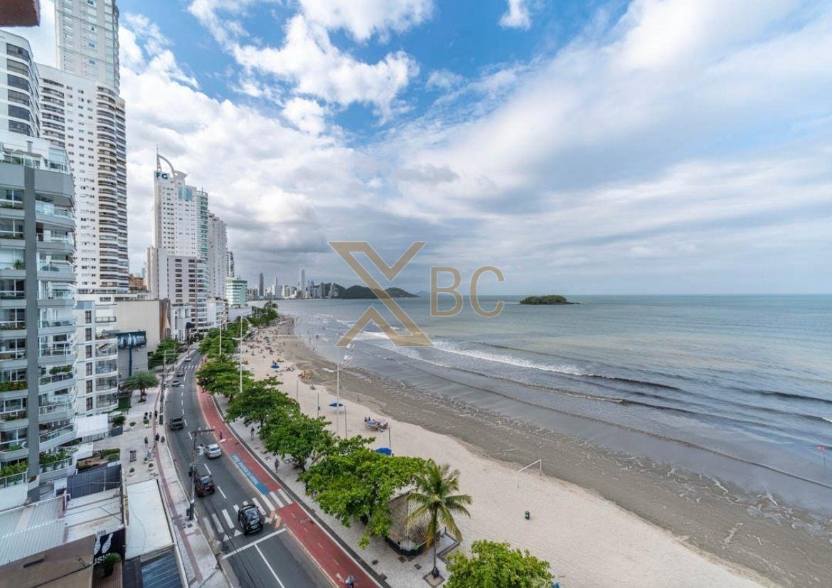Apartamento Edifício Mediterranee no Centro de Balneário Camboriú