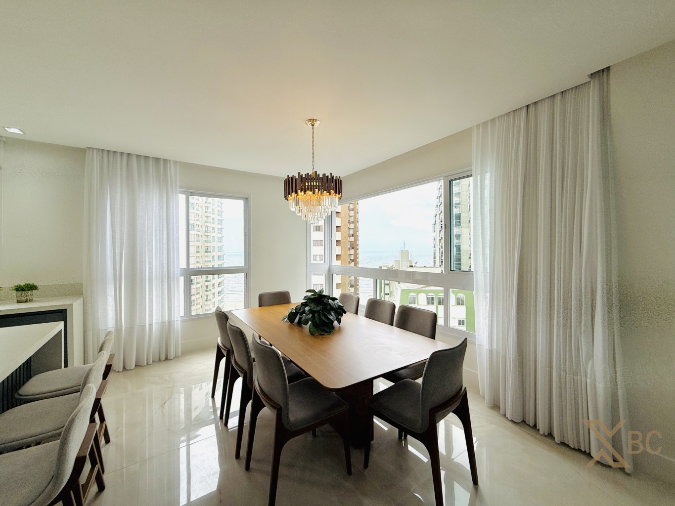 Edifício Bréscia - Apartamento Mobiliado com 4 Suítes à Venda no Centro Sul de Balneário Camboriú